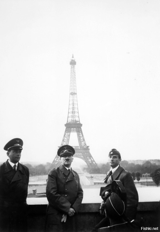 После того как нацисты оккупировали Париж, 23 июня 1940 года Адольф Гитлер вм...