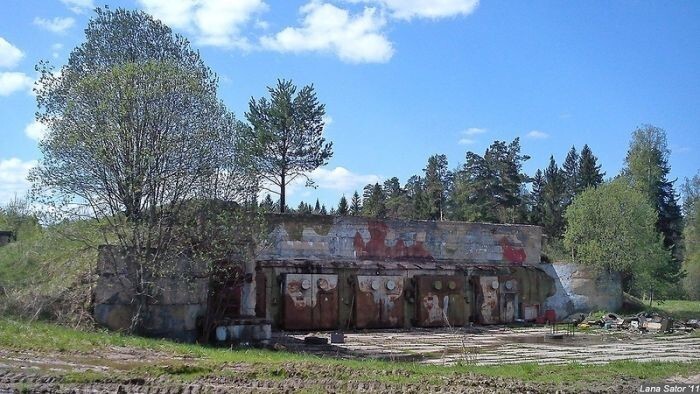 Заброшенный военный объект