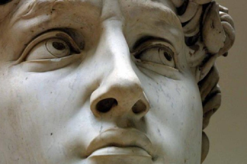 Велено прикрыться: Давида Микеланджело в Питере признали слишком непристойным