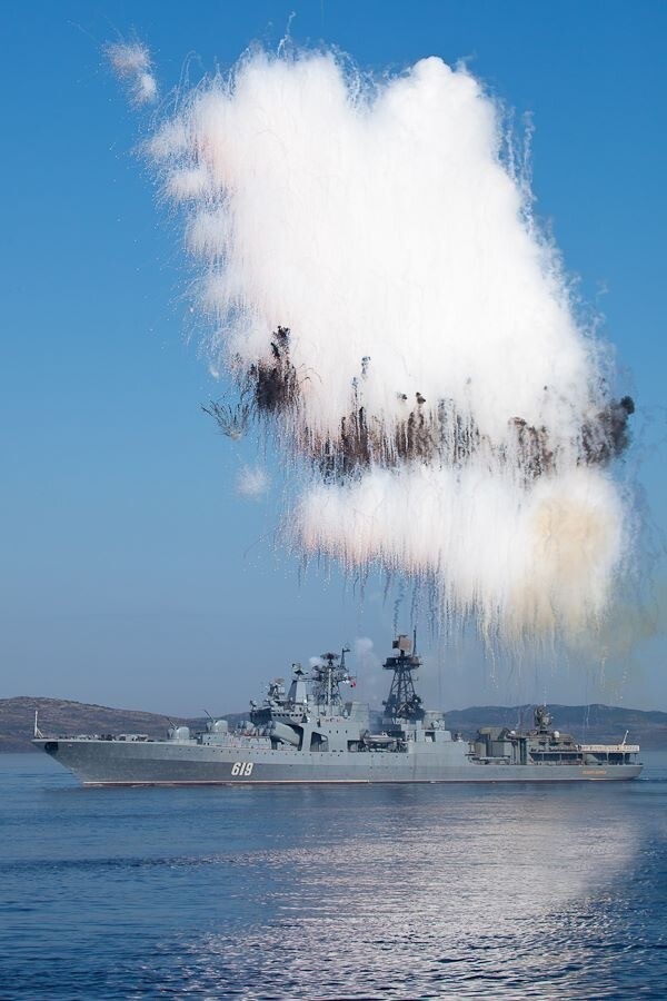 C Днем Военно-Морского Флота!