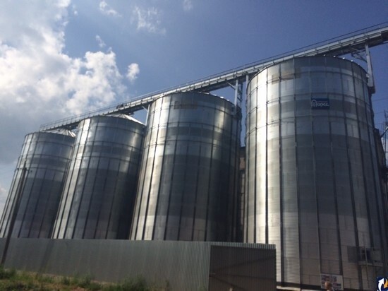 4. В «ПсковАгроИнвест» построили новый элеватор для хранения зерна