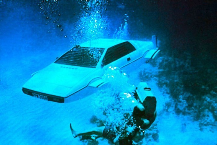 3. Bond’s Lotus Esprit