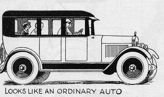 Эту проблему ещё в 1921 году решил Джон А. Коуэн, запатентовавший съёмную крышу автомобиля, которая при переворачивании превращается в лодку.