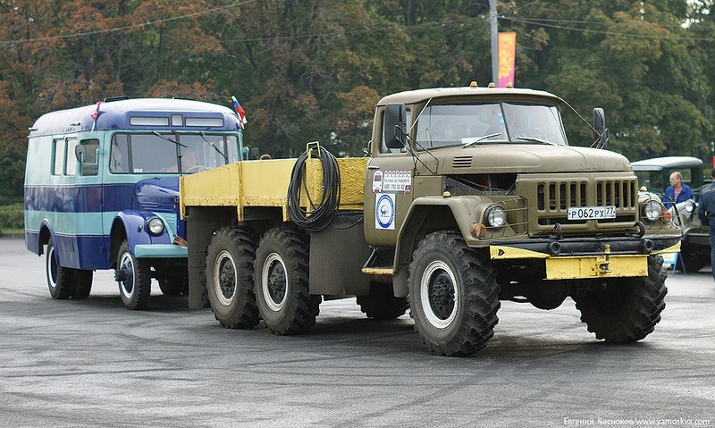 ЗИЛ-131 - грузовой автомобиль повышенной проходимости Завода имени Лихачёва выпускался с 1966 по 1986 год