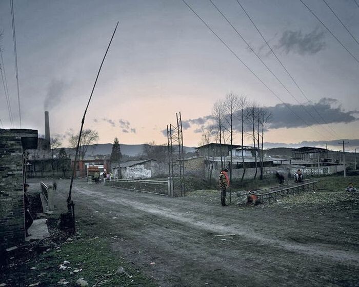 Заброшенные городские и промышленные китайские пейзажи в фотопроекте Чена Чжагана 