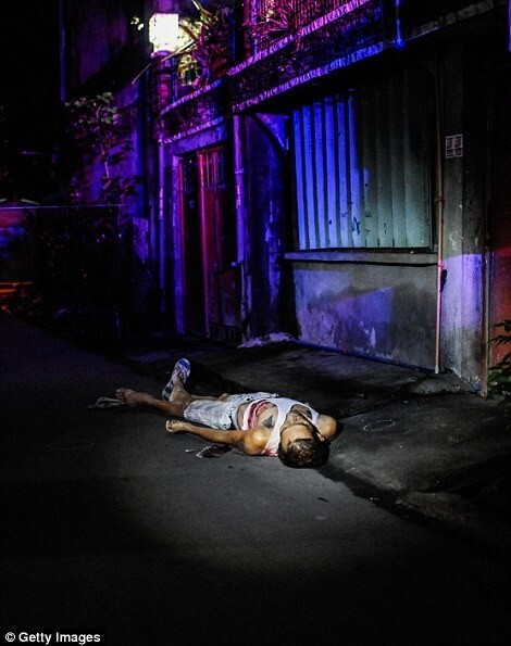 "Не повторяй моих ошибок, я дилер": президент Филиппин разрешил отстреливать всех наркоторговцев