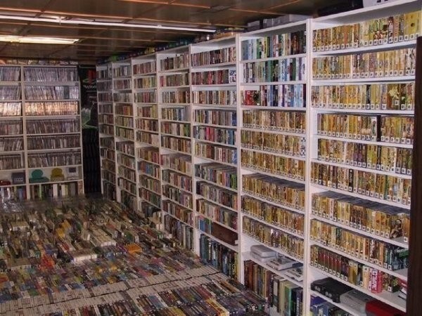 Коллекция из 10 000 видео игр