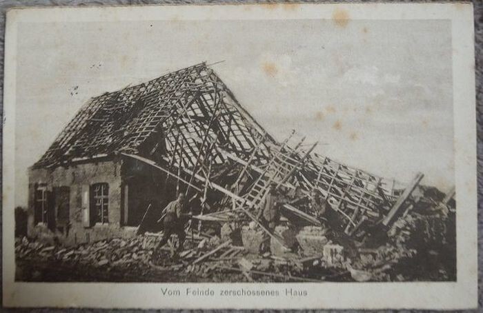  А это фотография разрушенного дома Греты, датированная 1944 годом.