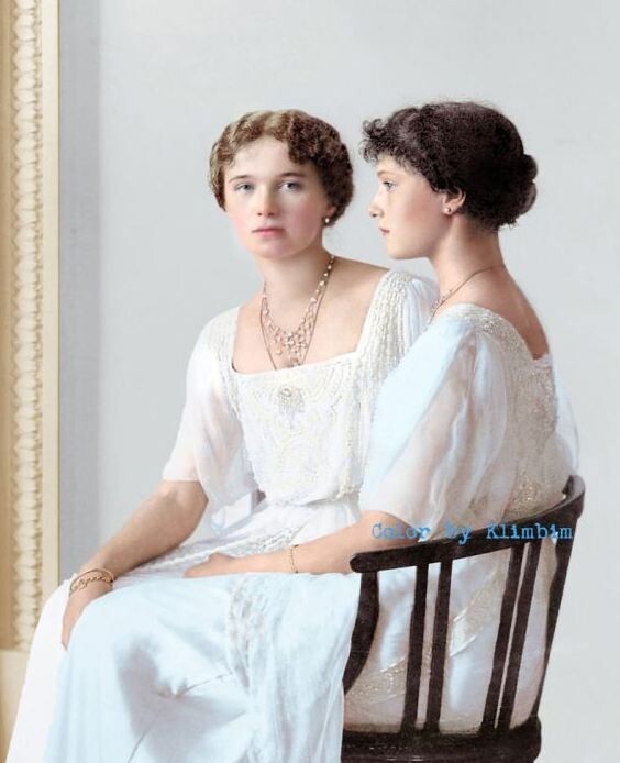 Ольга и Татьяна Романовы, 1900-е