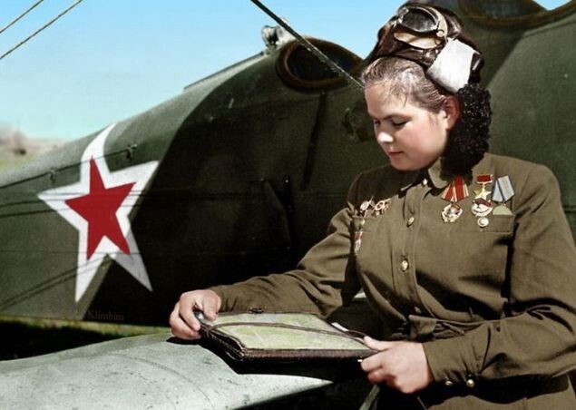 Екатерина Рябова, советский летчик, Герой Советского Союза, 1945 год