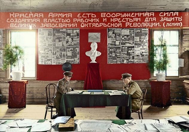 "Красный уголок" в отделе набора в Галиче, Костромская область, 1931 год