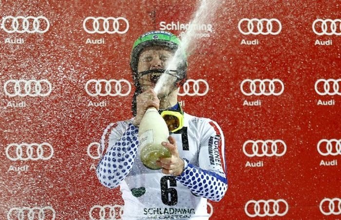 Кто подорвал доверие к спортивным достижениям россиян?