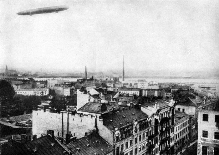 Германский Цеппелин над Варшавой. Первая мировая. 