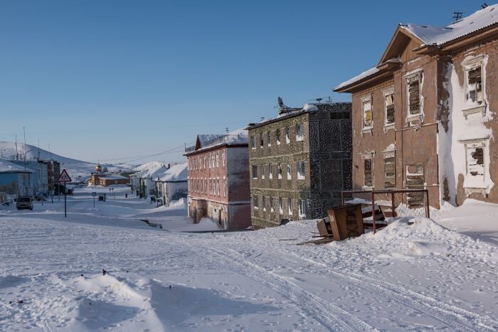 В городе несколько больших улиц. 