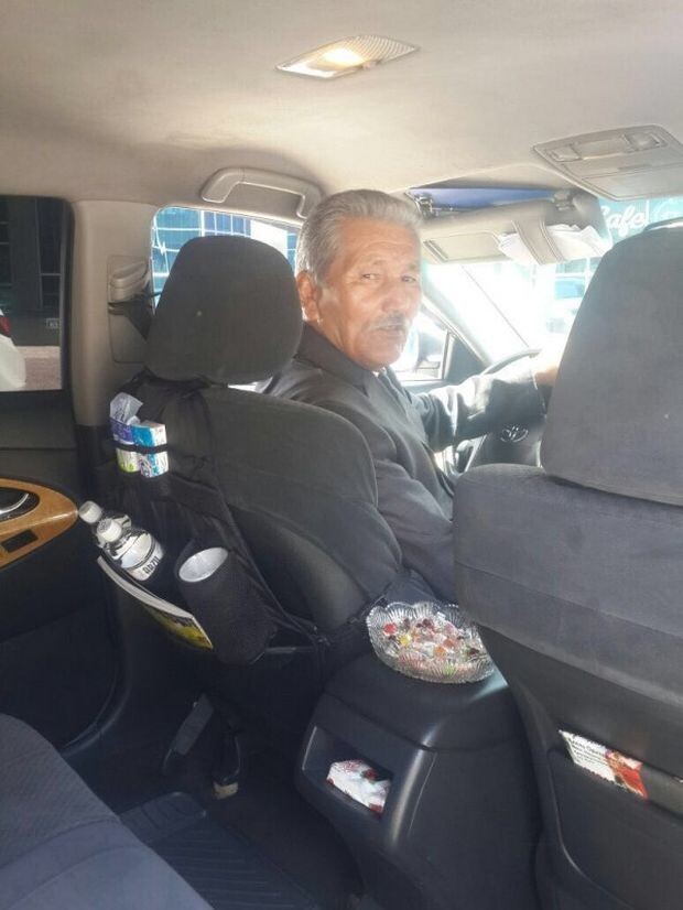 Необычный таксист из Алматы стал звездой после поста в соцсетях