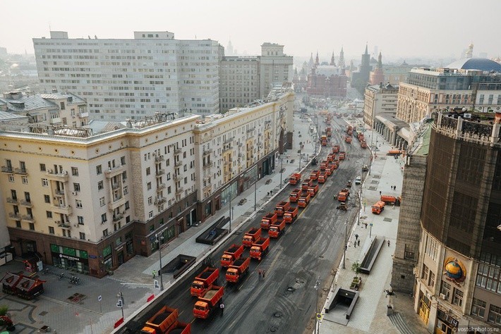 Реконструкция Тверской — 8000 тонн асфальта уложили за несколько часов !!!