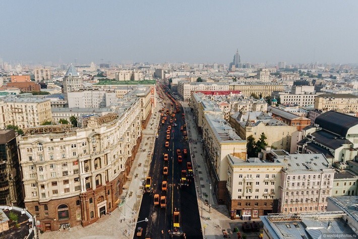 Реконструкция Тверской — 8000 тонн асфальта уложили за несколько часов !!!