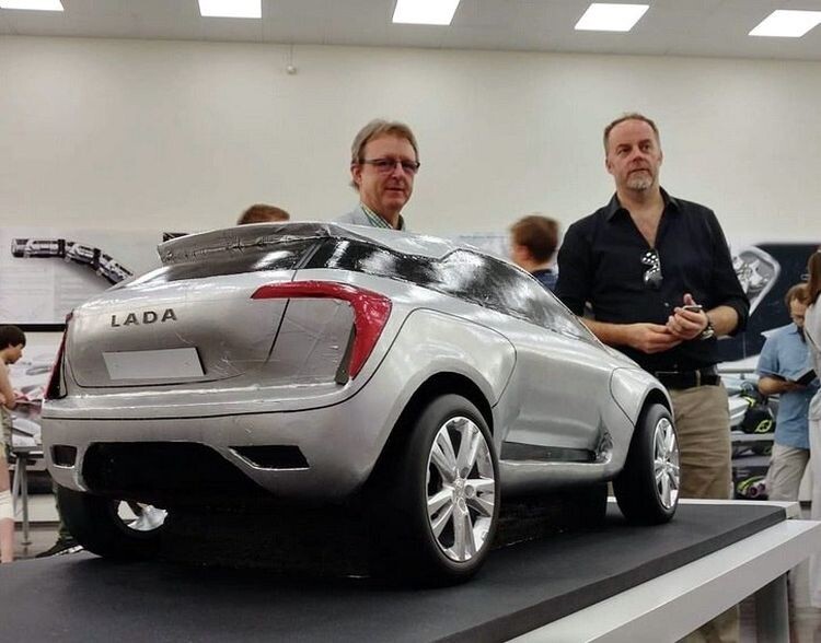 Первое изображение кроссовера Lada XCODE появилось в сети