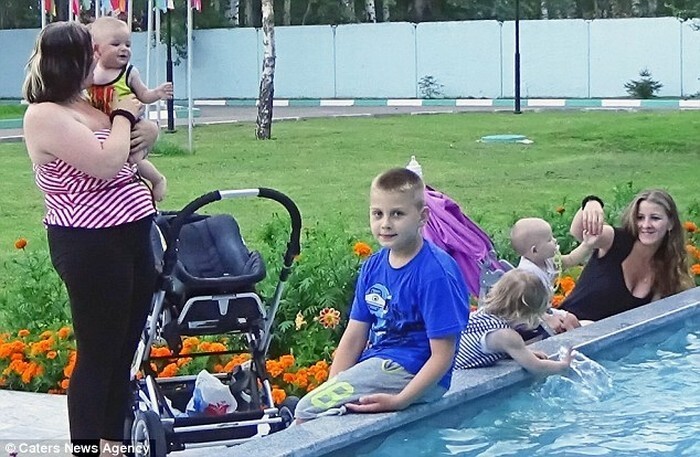 Семья из Германии ищет убежища в России из-за наплыва мигрантов
