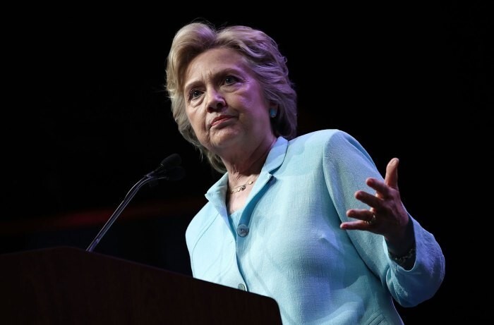 Клинтон заявила, что  в Бенгази нападение на посольство США, в результате которого погибли четверо американцев, были вызваны анти-мусульманским видео.