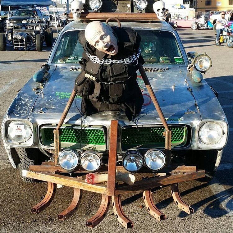 Авто для поклонников зомби
