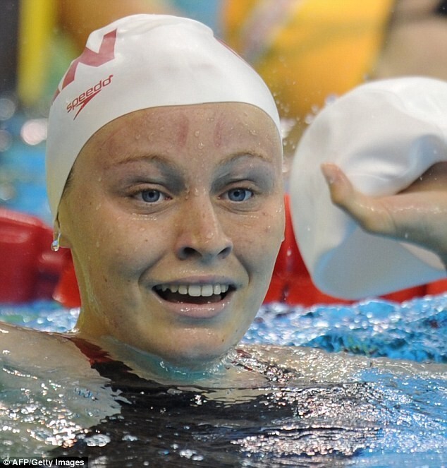 Канадская спортсменка Синед Рассел набила на бедре изящную эмблему Олимпийских игр, окутанную волной, очевидно намекая на плавание.