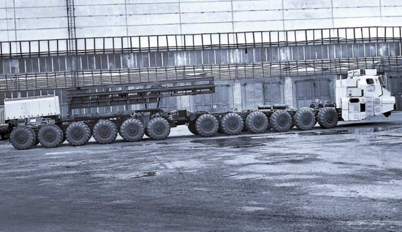 Двенадцатиосный МАЗ-7907 - гигант ядерного апокалипсиса