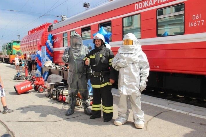 17. В Челябинской области ввели в строй пожарный поезд