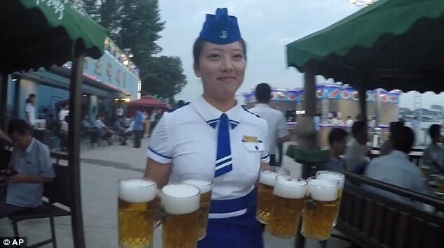 В Северной Корее состоялся первый пивной фестиваль