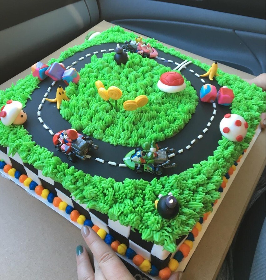 Торт в стиле игры Марио 