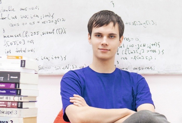 1. Выпускник российского вуза выиграл олимпиаду Google по программированию третий раз подряд