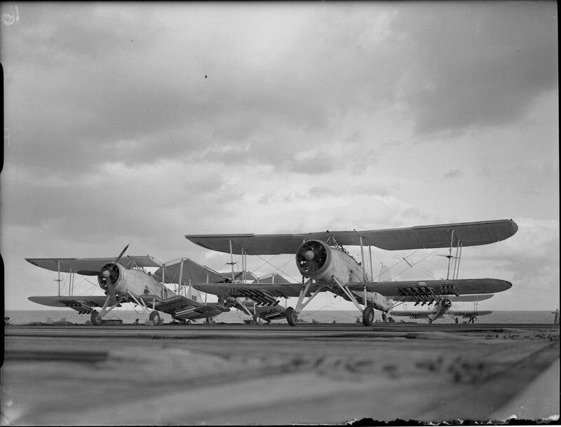 34. Будни британских пилотов Fairey Swordfish и палубной команды