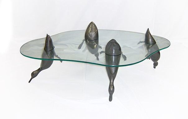 Умные столы демонстрируют, как животные прячутся под водой