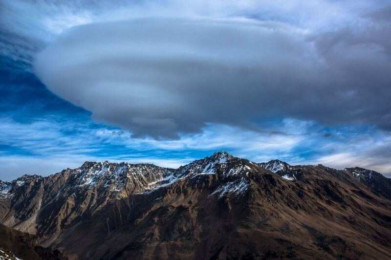 Тарелка облако над Кавказом