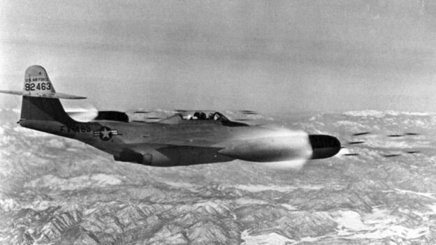 Воздушный бой над Лос-Анджелесом времен холодной войны
