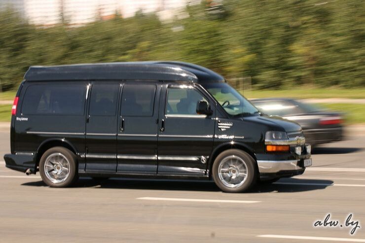 Тест-драйв мощного рамного Chevrolet Express