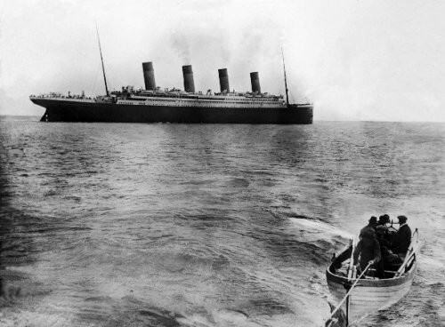18. Последняя фотография Титаника, 1912 год.