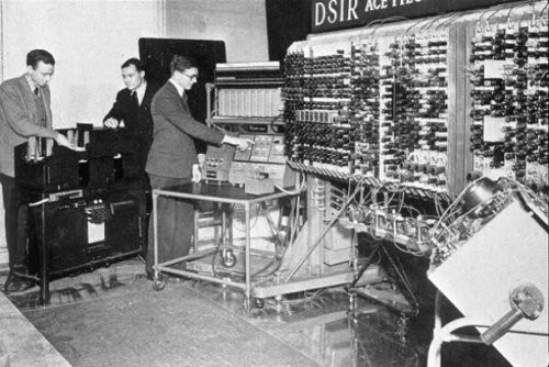 6. Самый первый компьютер в Англии, 1950 год.