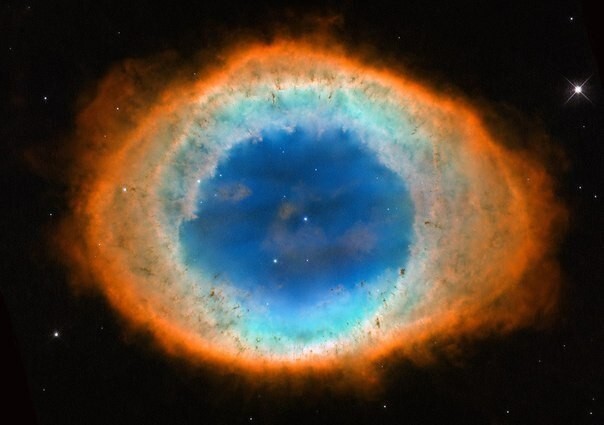 Самые интересные снимки с телескопа Хаббл за 2015 год