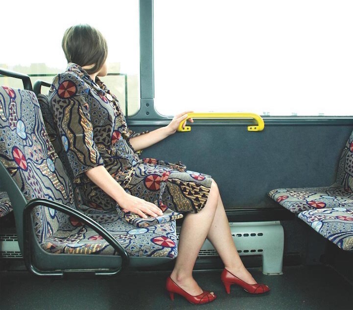Когда дизайнер решила сшить одежду из обшивки автобусных сидений