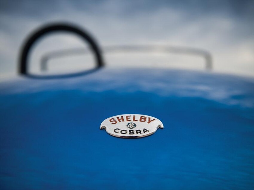 Первый экземпляр Shelby Cobra продан за рекордную для американского автомобиля сумму
