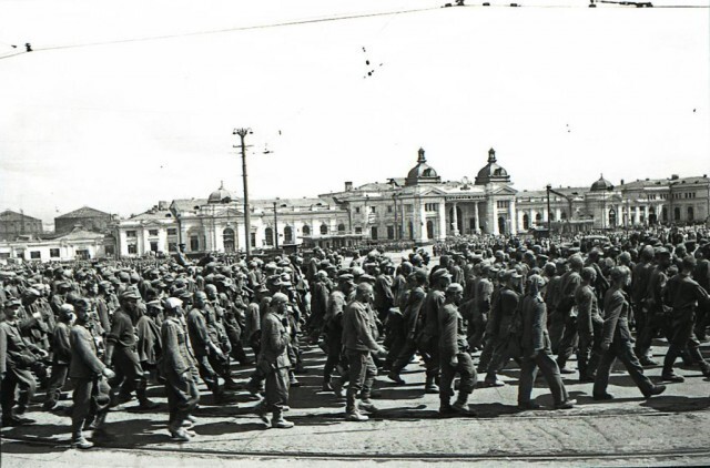 Марш пленных немцев по Москве