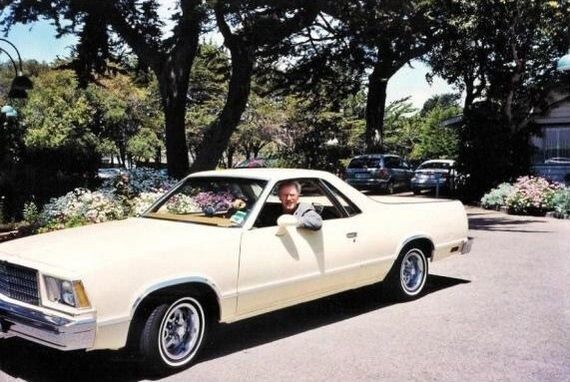 Родной американский автопром был не чужд звезде Голливуда: Клинт за рулем популярного легкового пикапа Chevrolet El Camino