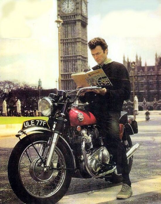 Клинт Иствуд на Norton Commando в Лондоне