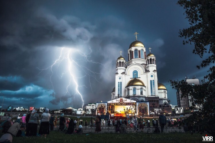 Прекрасный в любое время года: работы фотографов, влюблённых в Урал