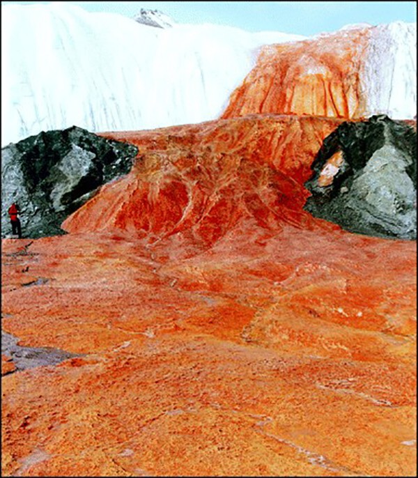 Кровавый водопад
