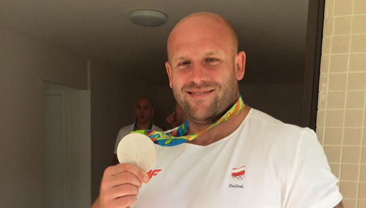Польский олимпиец продал свою серебряную медаль, чтобы помочь ребенку
