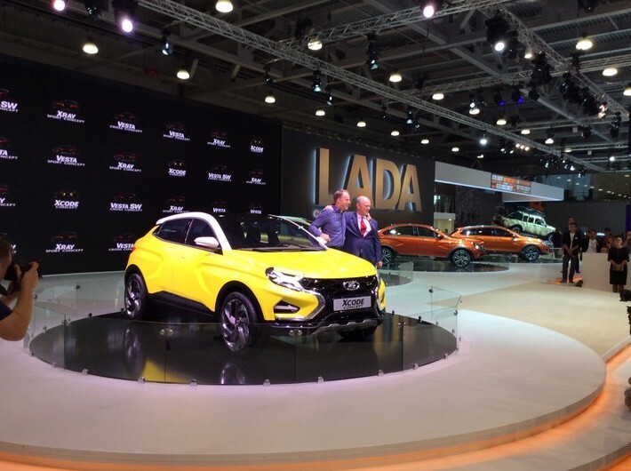 6. АВТОВАЗ впервые показал LADA XCODE