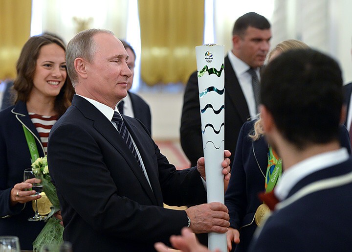 Олимпийский факел для Путина. 