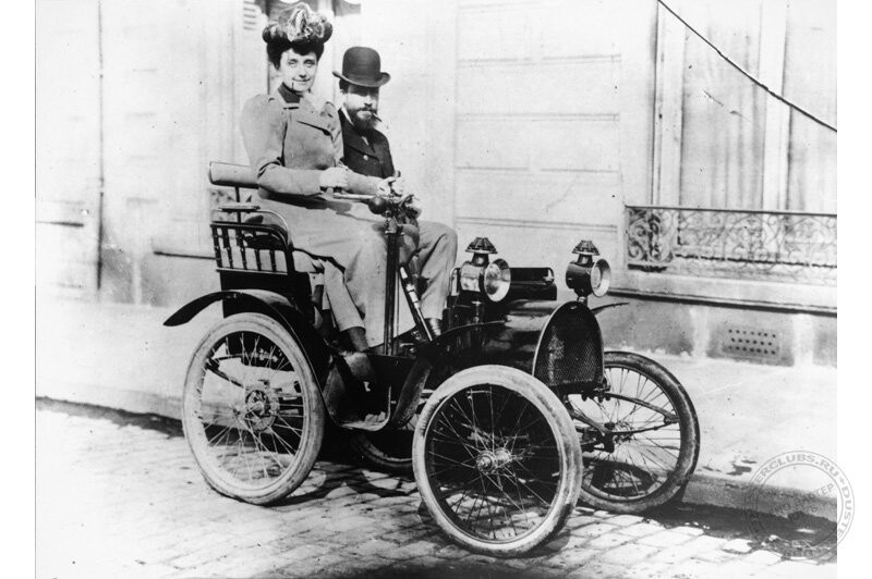 Renault Type A (1898) — первая серийная модель Renault, разработанная Луи Рено в возрасте 21 года. 